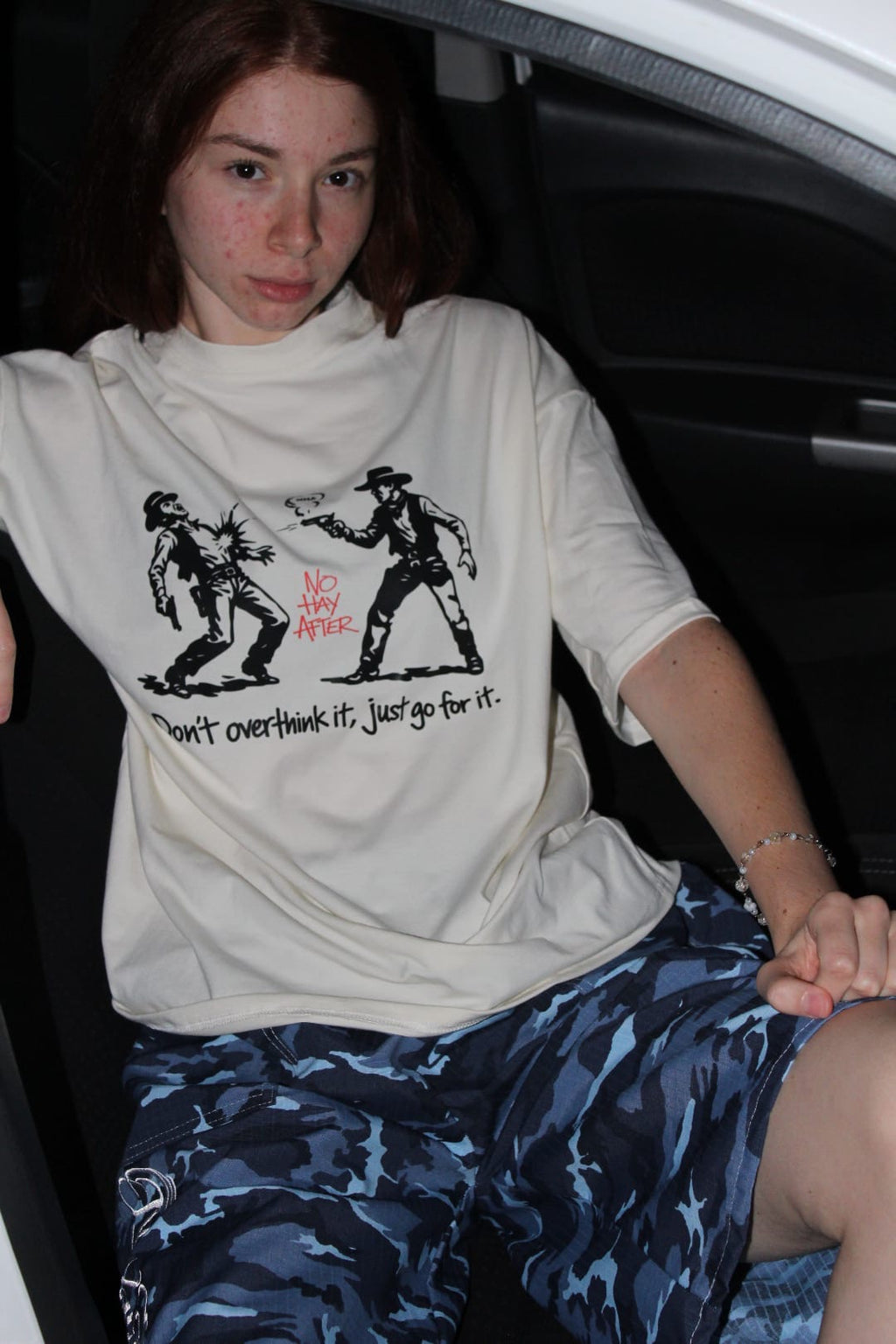 Remera Boxy Crema "Dispara"