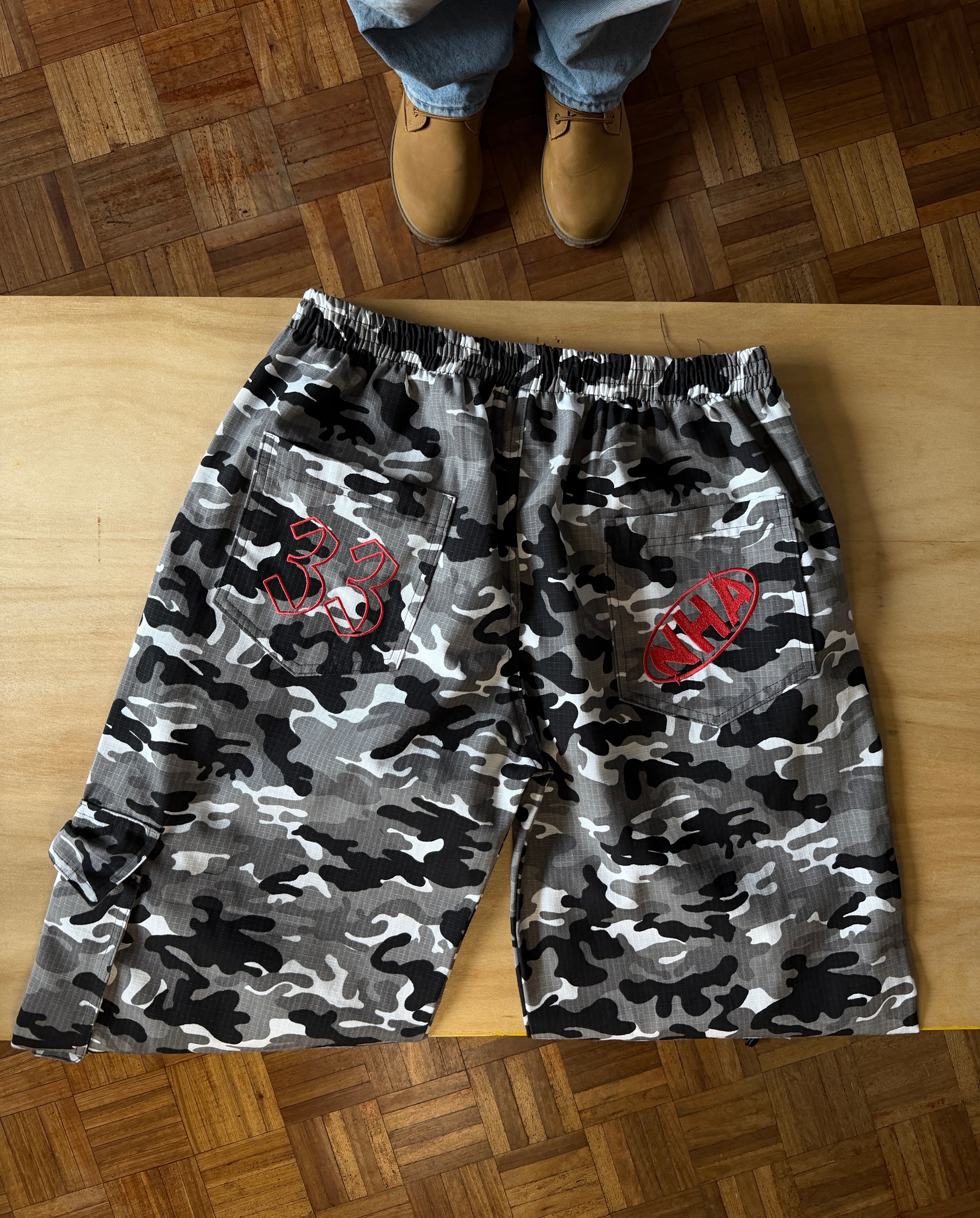 Pantalon Baggy Camuflado gris