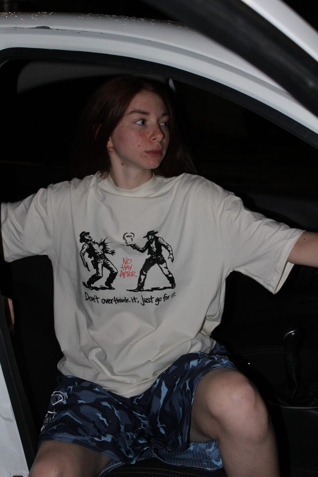 Remera Boxy Crema "Dispara"