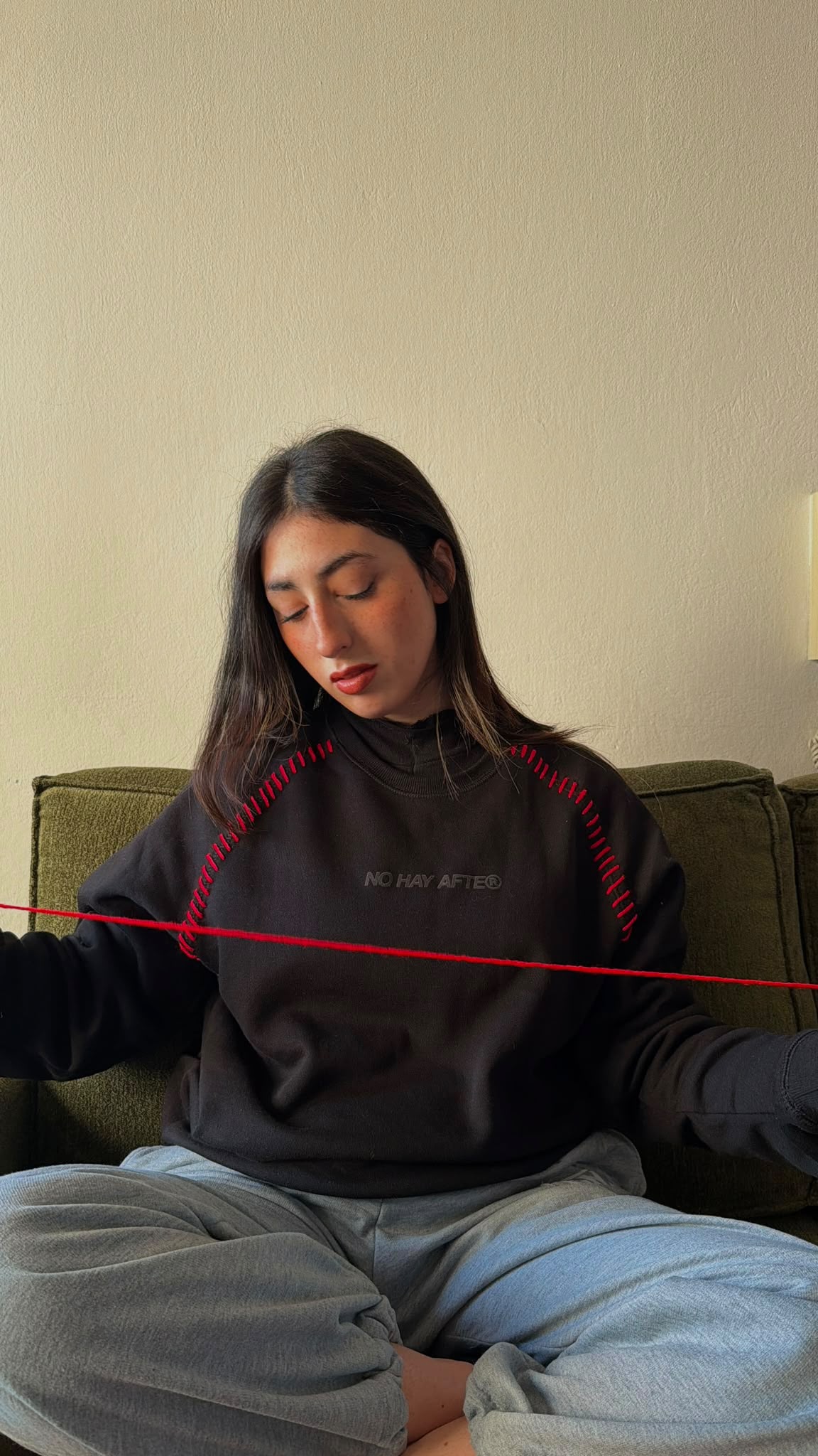 Buzo “Red Thread”